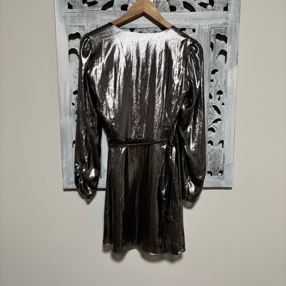 Gianni Bini Noa Lame Silver Metallic V-Neck Long Sleeve Wrap Party Dress NWT - Picture 4 of 11